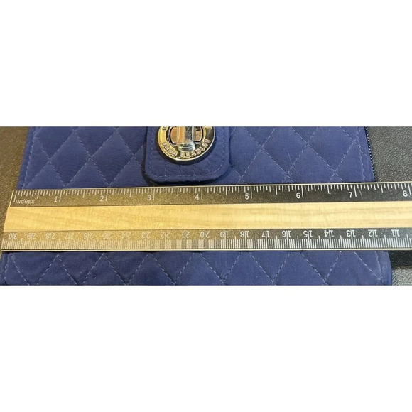 Vera Bradley RFID Turnlock Wallet Classic Navy Blue‎ Quilted Zip Around Travel - Picture 5 of 6